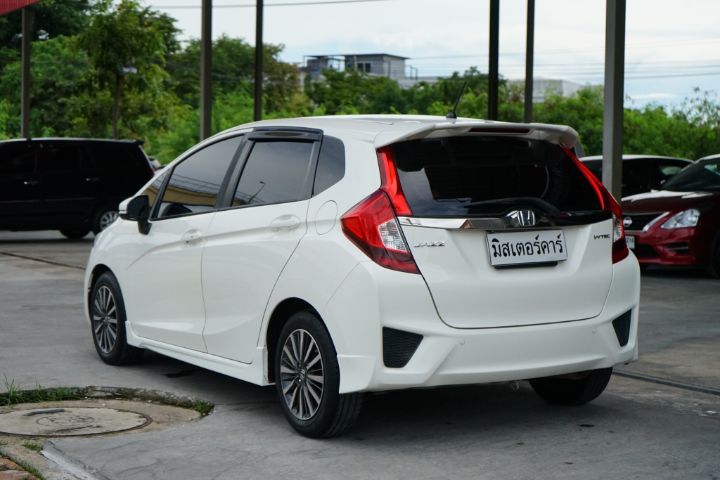 Honda Jazz 2014 1.5 SV Plus i-VTEC Sedan เบนซิน ไม่ติดแก๊ส เกียร์อัตโนมัติ ขาว รูปที่ 4