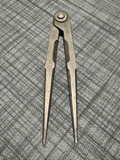 อุปกรณ์และวัสดุเบ็ดเตล็ด วงเวียนสำหรับงานโลหะ