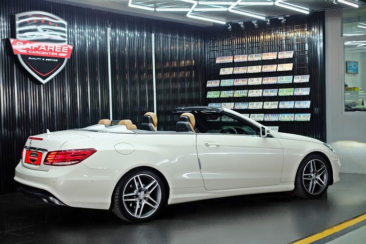 Mercedes-Benz E-Class 2014 E200 Sedan เบนซิน เกียร์อัตโนมัติ ขาว รูปที่ 4