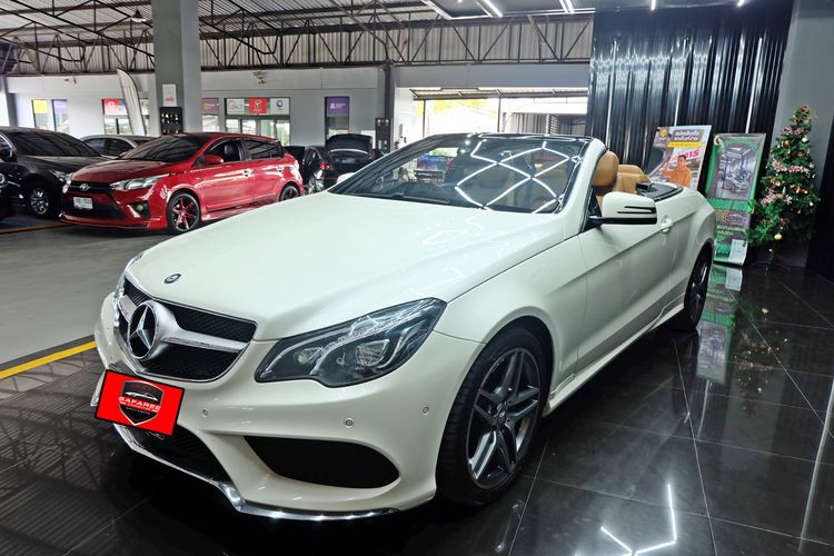 Mercedes-Benz E-Class 2014 E200 Sedan เบนซิน เกียร์อัตโนมัติ ขาว รูปที่ 3