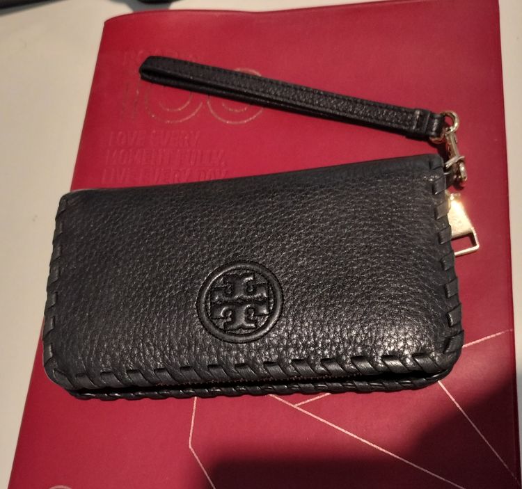 อื่นๆ หนังแท้ หญิง กระเป๋าสตางค์ใบยาวTory สีดำ อะไหล่ทอง