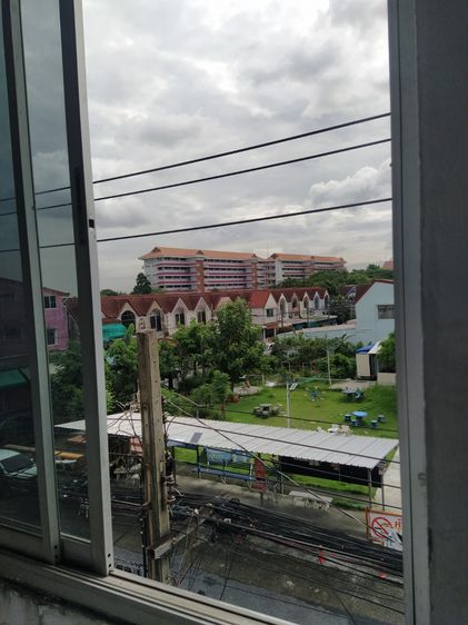 อื่นๆ ไม่มี สร้างเสร็จก่อน 2010 ชายทาวน์เฮ้าส์3ชั้น16ตรว.3นอน3น้ำถ. ลาดพร้าว71 ซ.สุคนธสวัสดิ์1 ติดโรงเรียนสตรีวิท2โทร0863316558 รูปที่ 4