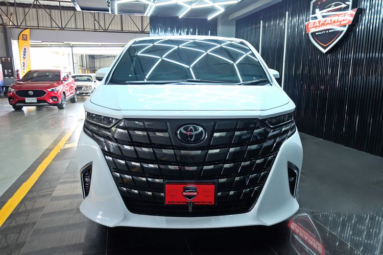 Toyota Alphard 2023 2.5 Executive Lounge Hybrid E-Four 4WD Utility-car เบนซิน เกียร์อัตโนมัติ ขาว รูปที่ 2