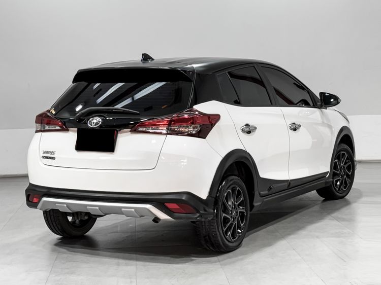 Toyota Yaris 2020 1.2 High Cross Sedan เบนซิน เกียร์อัตโนมัติ ขาว รูปที่ 4