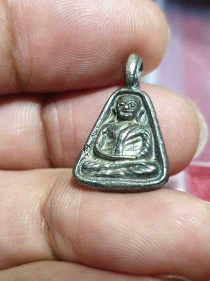 เหรียญจอบเล็ก หลวงพ่อเงิน วัดบางคลาน ปี 2528 รุ่น ร่วมใจสร้างสะพาน เนื้อเงิน ขนาดเล็กสำหรับเด็ก และสตรี หายยากครับ รูปที่ 6