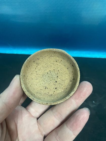 โถฝา ลายดำใต้เคลือบ บ้านป่ายาง ศรีสัชนาลัย พุทธศตวรรษที่ 21 รูปที่ 6