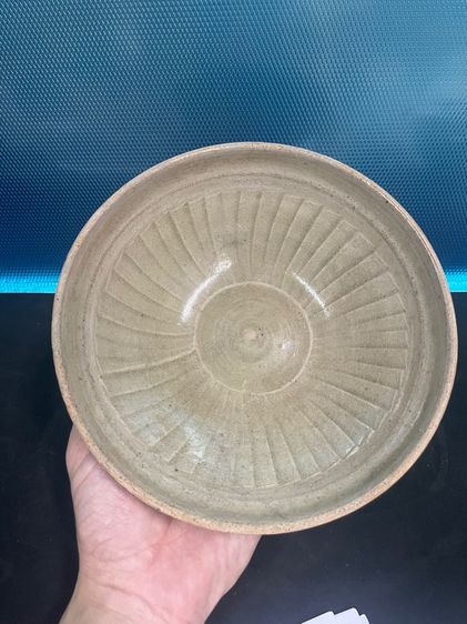 ชามดินเผาล้านนา เตาสันกำแพง พุทธศตวรรษที่ 19-20