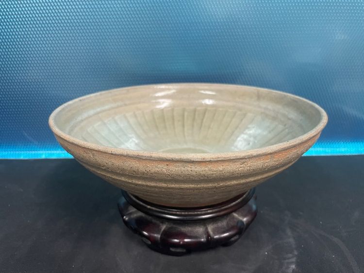 ชามดินเผาล้านนา เตาสันกำแพง พุทธศตวรรษที่ 19-20 รูปที่ 3