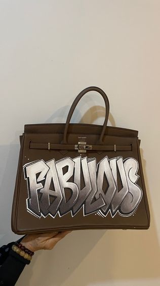 ไม่ระบุ หนังแท้ กระเป๋าหนังทรง birkin 40 cm สีน้ำตาลเทา เพนท์ลายกราฟิตี้