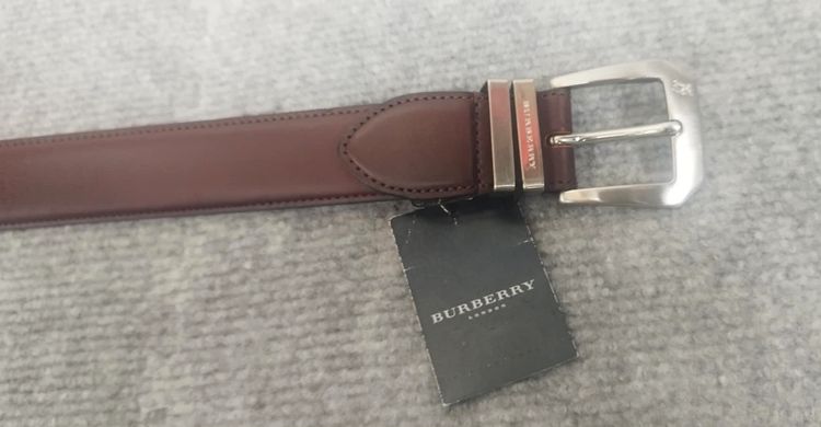 Burberry เข็มขัดผู้ชาย เข็มขัดหนังสีน้ำตาลเข้ม ของเเท้💯 นำเข้าจากญี่ปุ่น สภาพใหม่ รูปที่ 3