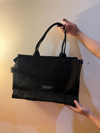 กระเป๋า Marc Jacobs tote bag size L สีดำ รูปที่ 2