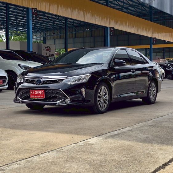 รถ Toyota Camry 2.5 Hybrid Premium สี ดำ