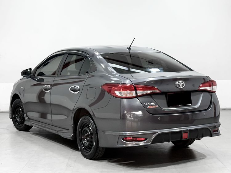 Toyota Yaris ATIV 2019 1.2 J Sedan เบนซิน เกียร์อัตโนมัติ เทา รูปที่ 4