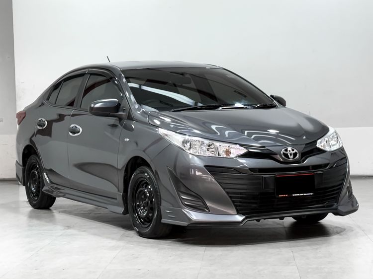 Toyota Yaris ATIV 2019 1.2 J Sedan เบนซิน เกียร์อัตโนมัติ เทา รูปที่ 3