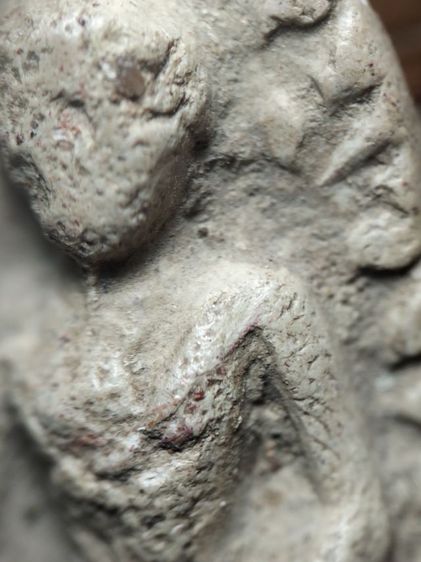 พระรอดมหาวันลำพูนสภาพหิ้งเดิมๆขี้ยุงเต็มครับ รูปที่ 13