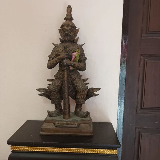 ท้าวเวสสุวัณมหาราช (ท้าวเวสสุวรรณ) สูง 26 นิ้ว

 รูปที่ 3