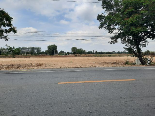 ไม่ใช่ ที่ดินติดทางหลวง รูปที่ 3