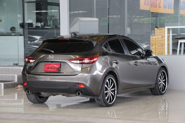 Mazda Mazda3 2016 2.0 S Sports Sedan เบนซิน ไม่ติดแก๊ส เกียร์อัตโนมัติ น้ำตาล รูปที่ 2