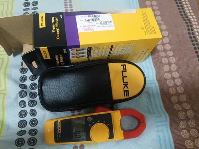 Fluke 323 True-rms Clamp Meter

Model Fluke 323 True-rms Clamp Meter

