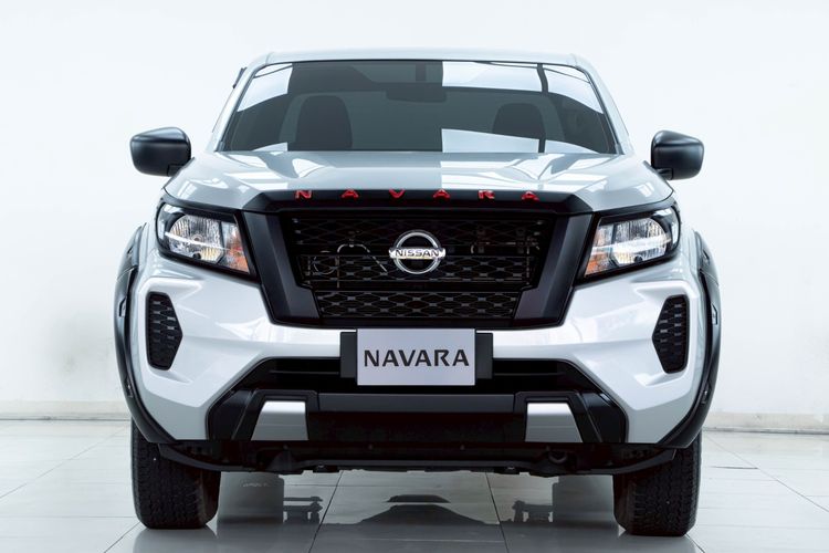 Nissan Navara 2022 2.5 SL Pickup ดีเซล ไม่ติดแก๊ส เกียร์ธรรมดา ขาว รูปที่ 4