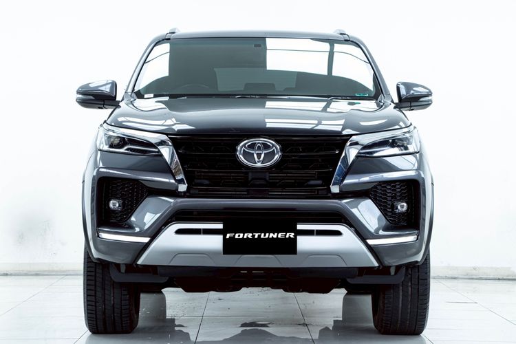 Toyota Fortuner 2021 2.4 V Utility-car ดีเซล ไม่ติดแก๊ส เกียร์อัตโนมัติ เทา รูปที่ 4