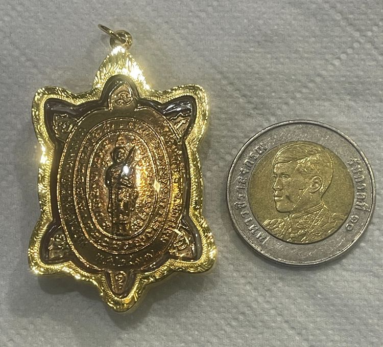 เหรียญพญาเต่าเรือน พระสีวลีมหาลาภ หลวงปู่หลิว ปี 2537 กะไหล่ทองพร้อมกรอบทองคำมือ 1 รูปที่ 4