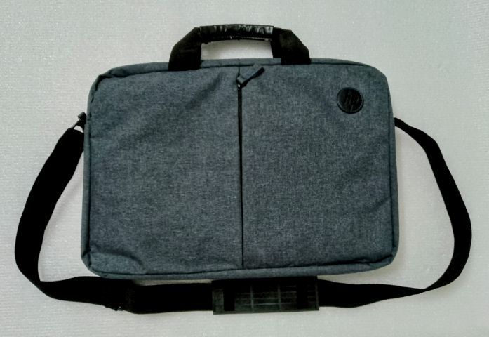 🔹โปรวันนี้..จัดส่งฟรี‼️กระเป๋าถือสะพาย โน๊ตบุ๊ค HP สภาพค่อนข้างใหม่