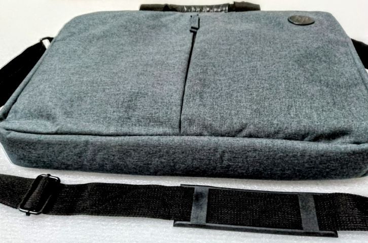 🔹โปรวันนี้..จัดส่งฟรี‼️กระเป๋าถือสะพาย โน๊ตบุ๊ค HP สภาพค่อนข้างใหม่ รูปที่ 10