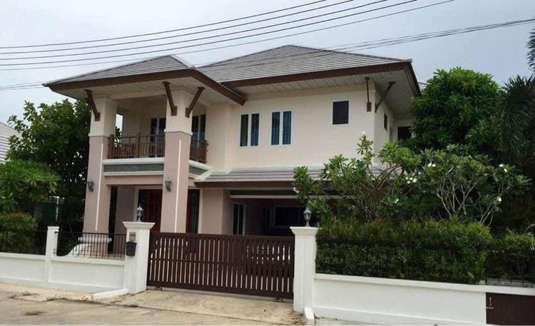 บ้านเดี่ยวหรู หลังใหญ่อลัง บางแสน สามมุข