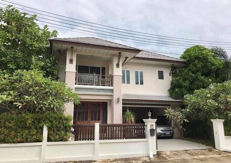 ตกแต่งครบ 2015 ไม่ใช่ บ้านเดี่ยวหรู หลังใหญ่อลัง บางแสน สามมุข รูปที่ 2