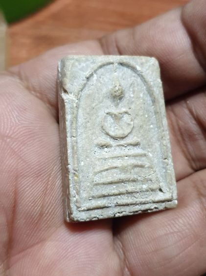 พระสมเด็จ เนื้อกล้วยน้ำไท ข้าวก้นบาตร ปี24 หายากแล้ว พระดีปีลึก รับประกันพระแท้ดูง่ายสบายตา รูปที่ 5