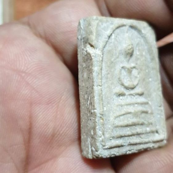 พระสมเด็จ เนื้อกล้วยน้ำไท ข้าวก้นบาตร ปี24 หายากแล้ว พระดีปีลึก รับประกันพระแท้ดูง่ายสบายตา รูปที่ 6