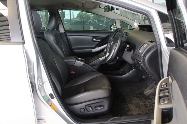 Toyota Prius 2014 1.8 Hybrid Standard Grade Sedan ไฮบริด ไม่ติดแก๊ส เกียร์อัตโนมัติ บรอนซ์เงิน รูปที่ 3
