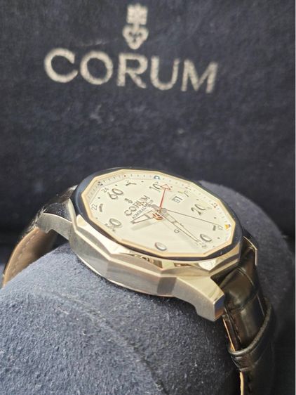 Corum Admiral’s Cup GMT 44MM รูปที่ 5