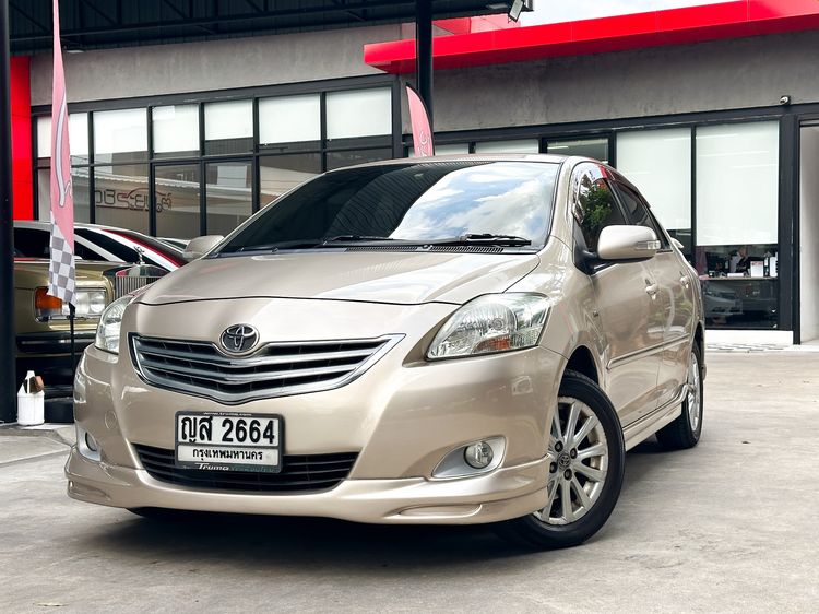 รถ Toyota Vios 1.5 G สี น้ำตาล