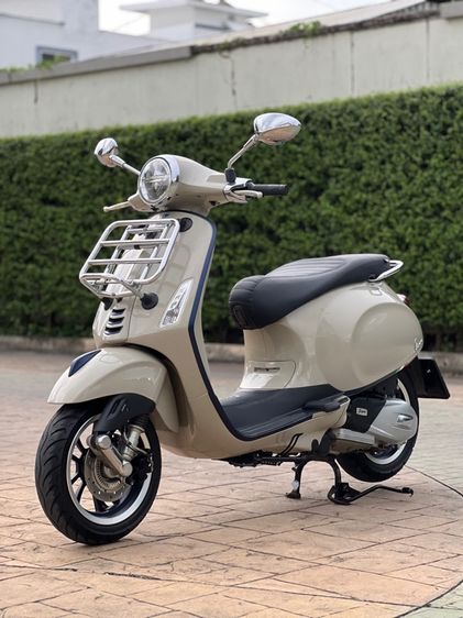 vespa primavera150 ไฟกลมสวยๆ  รูปที่ 4