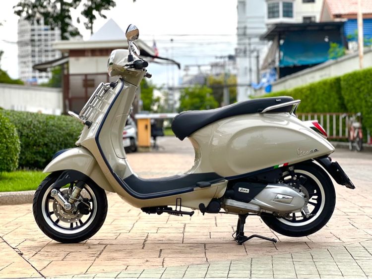 vespa primavera150 ไฟกลมสวยๆ  รูปที่ 2