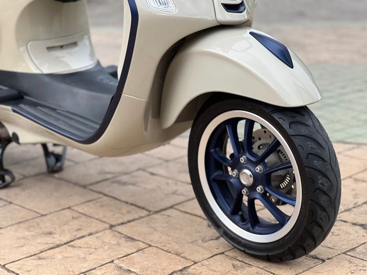 vespa primavera150 ไฟกลมสวยๆ  รูปที่ 6