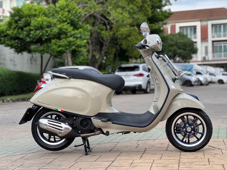 vespa primavera150 ไฟกลมสวยๆ 