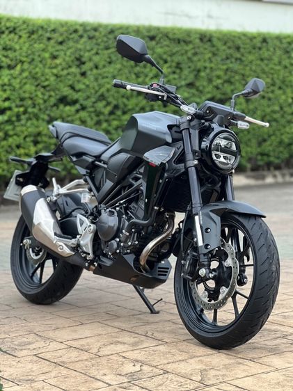 Honda CB300r 2022 โฉมลาาสุด 1500km รูปที่ 4