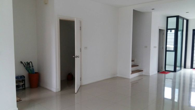 อื่นๆ ไม่มี 2017 ขายทาวน์โฮม 2 ชั้น หมู่บ้านดิแอมเบียนซ์ พหลโยธิน - สายไหม 53 รูปที่ 2