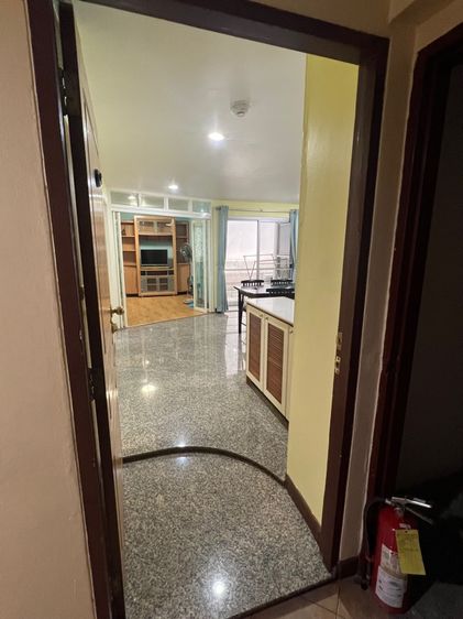 ตกแต่งครบ อื่นๆ สร้างเสร็จก่อน 2010 ไม่อนุญาต ขายหรือเช่า รอนโดไพร์มสวีท สุขุมวิท ซอย 18