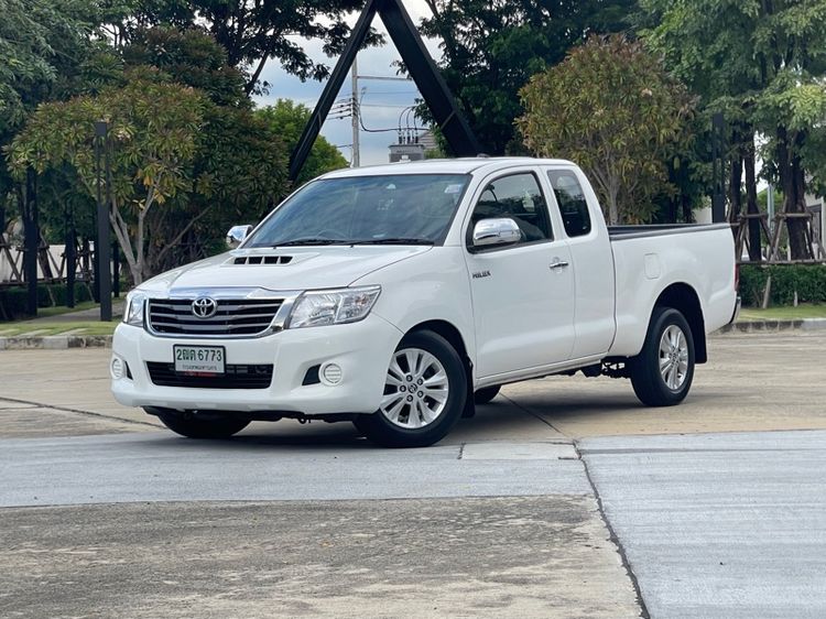 รถ Toyota Hilux Vigo Champ Smart Cab 2.5 J สี ขาว