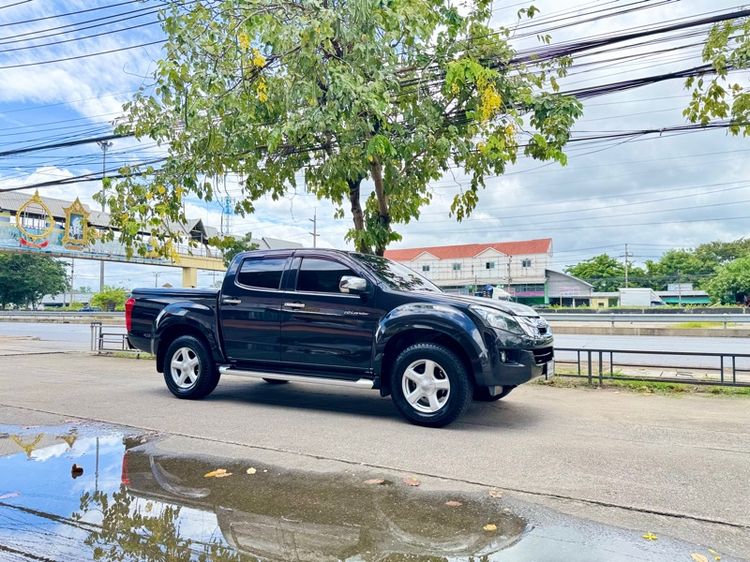 Isuzu Dmax Dcab2.5 auto 