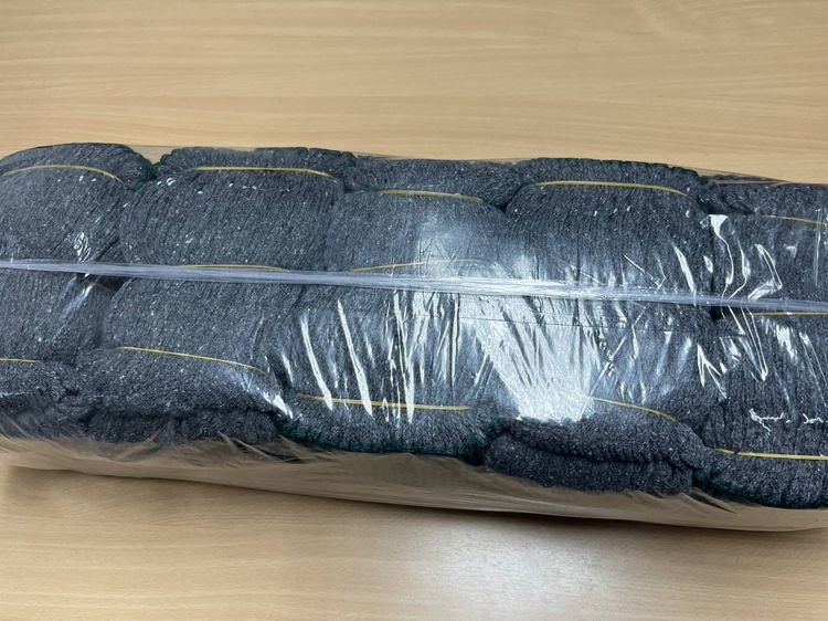 ขาย ถุงมือไหมพรม และผ้าปิดจมูกสีขาว จำนวนมาก มือ หนึ่งทั้งหมด. รูปที่ 10