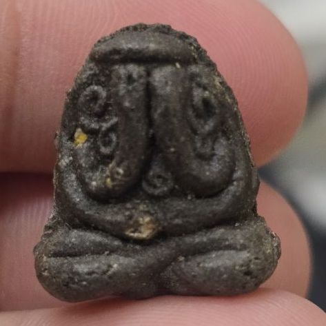 ปิดตา หลวงพ่อดี วัดพระรูป