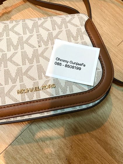 กระเป๋าถือ MICHAEL KORS มือ 1 ป้ายห้อย รูปที่ 2