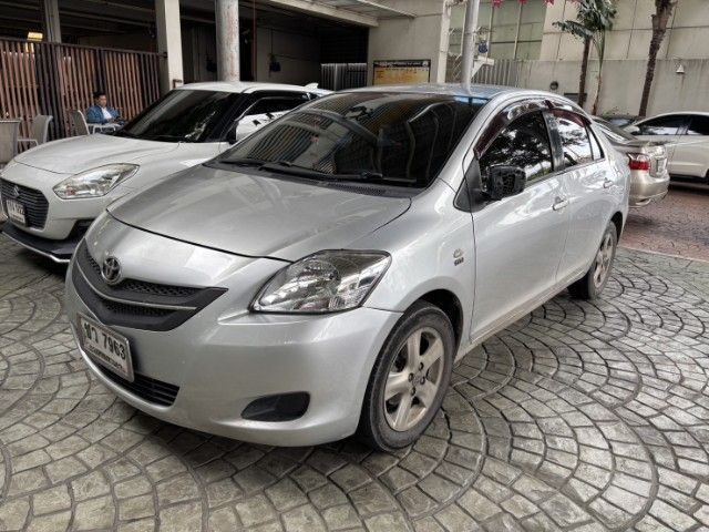 รถ Toyota Vios 1.5 J สี เทา