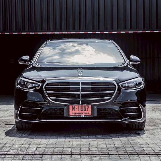 Mercedes-Benz S-Class 2022 S580e Sedan ปลั๊กอินไฮบริด (PHEV) ไม่ติดแก๊ส เกียร์อัตโนมัติ ดำ รูปที่ 2
