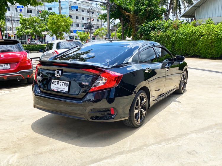 Honda Civic 2016 1.5 Turbo RS Sedan เบนซิน ไม่ติดแก๊ส เกียร์อัตโนมัติ ดำ รูปที่ 4